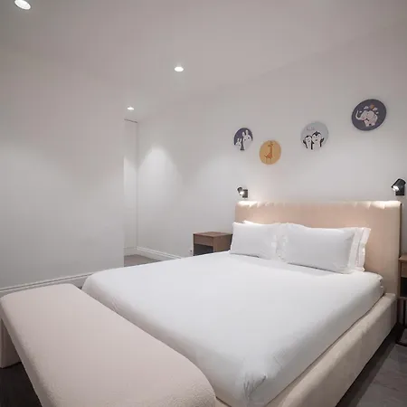 Apartment Whome Stylish Oasis With Patio Near Parque Eduardo Vii Lisbon